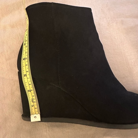 Wedge boots - black suede type material. - Picture 6 of 6